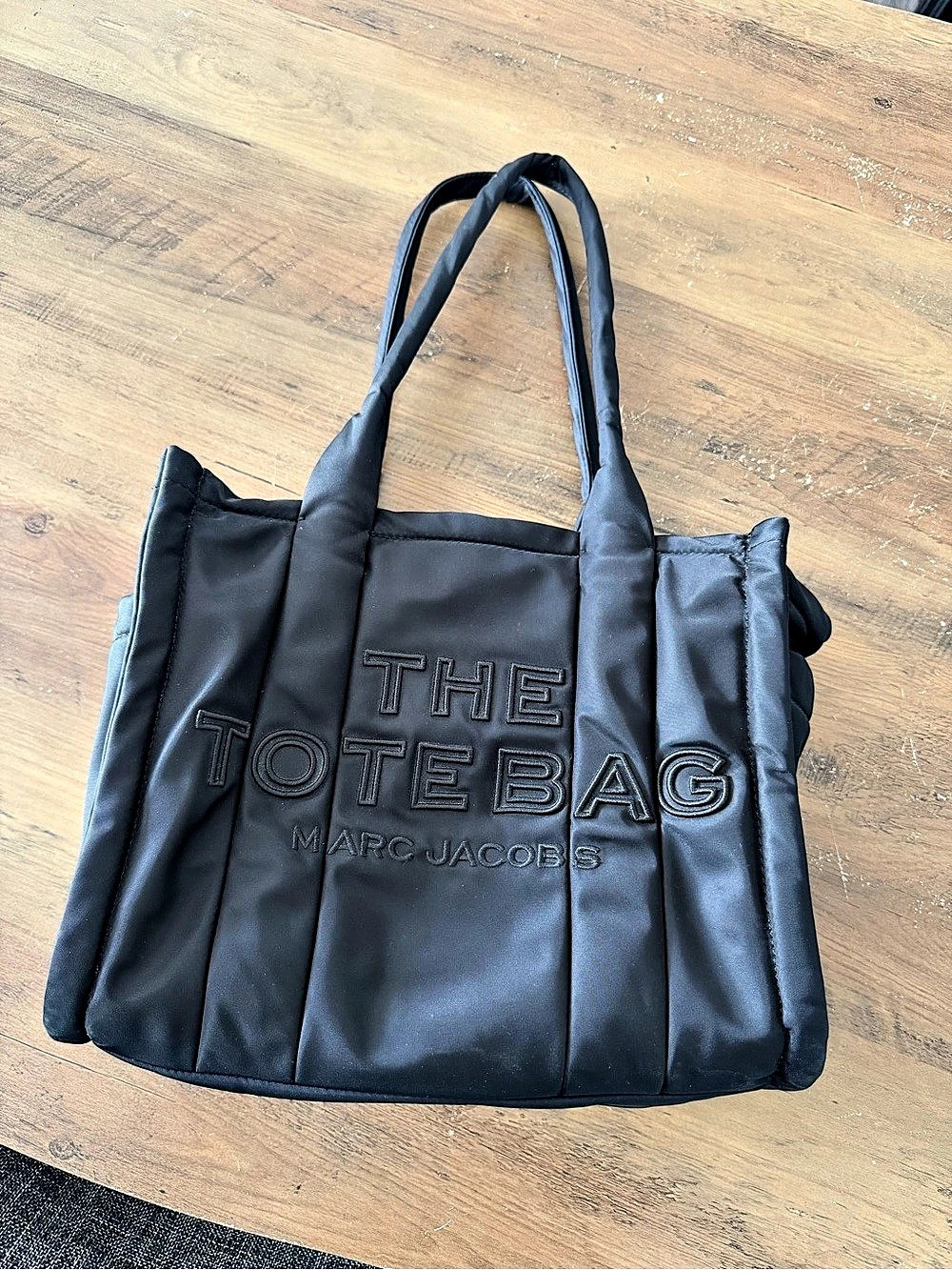 Marc Jacobs The Puffer Tote Bag Puffy Nylon in Black